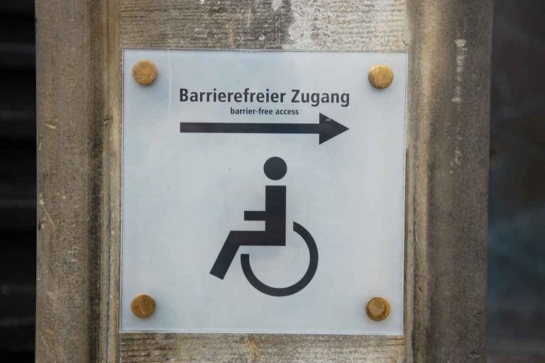 Barrierefreies Wohnen: Stolperfallen, Umbau und was die Pflegekasse zahlt 1 Barrierefreies Wohnen: Stolperfallen, Umbau und was die Pflegekasse zahlt - mediclife.de