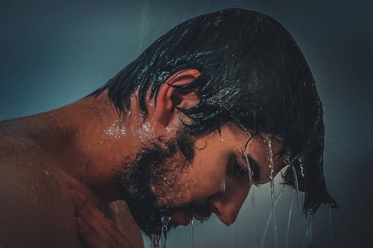 Was tun gegen Haarausfall bei Männern und Frauen? - mediclife.de