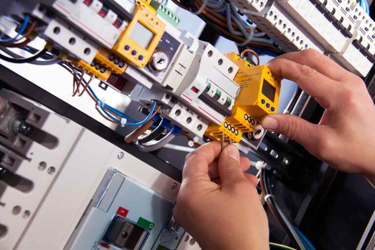 DGUV V3 Prüfung – Sicherheit für elektrische Betriebsmittel - mediclife.de